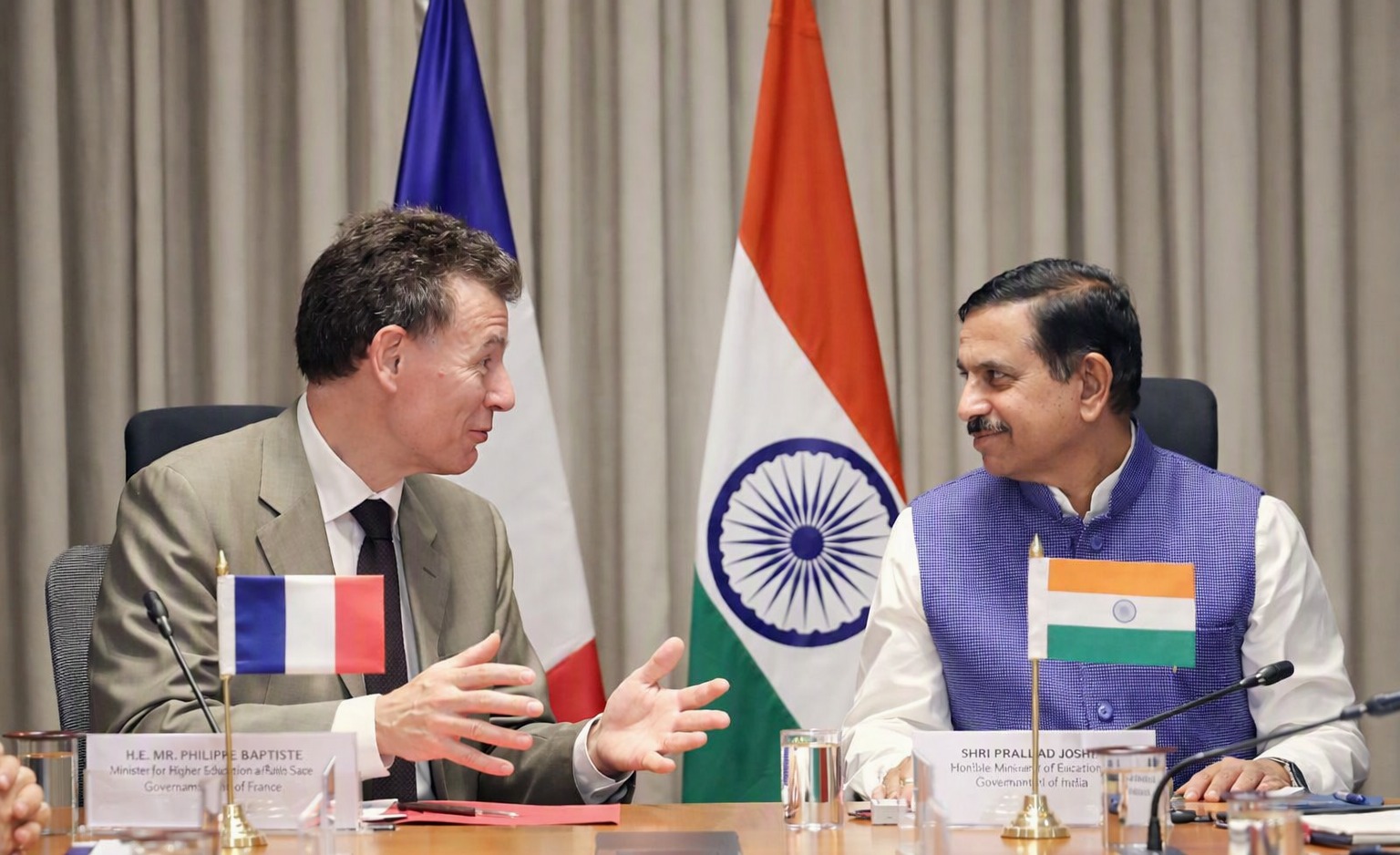 India and France ministers discussing higher education and research cooperation